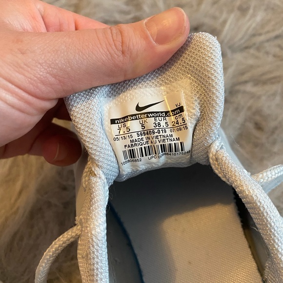 Women’s Nike Air Max Thea Size: 7.5 - Picture 6 of 8